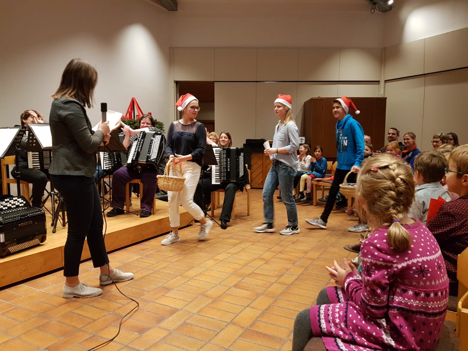 Musik zum Advent beim Harmonika-Spielring Mörsch